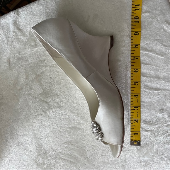 Benjamin Adams open-toe wedges - Picture 10 of 16